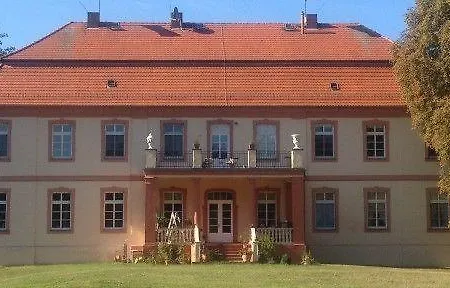 Schloss Гостевой дом *