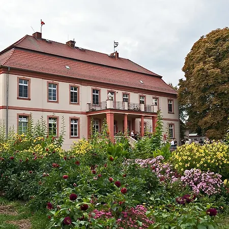 Schloss Гостевой дом *